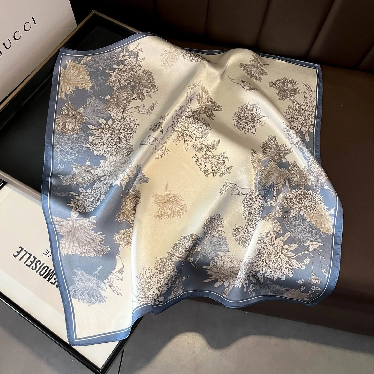 Scarf 100% Mulberry Silk Bandana Women Square Scarves